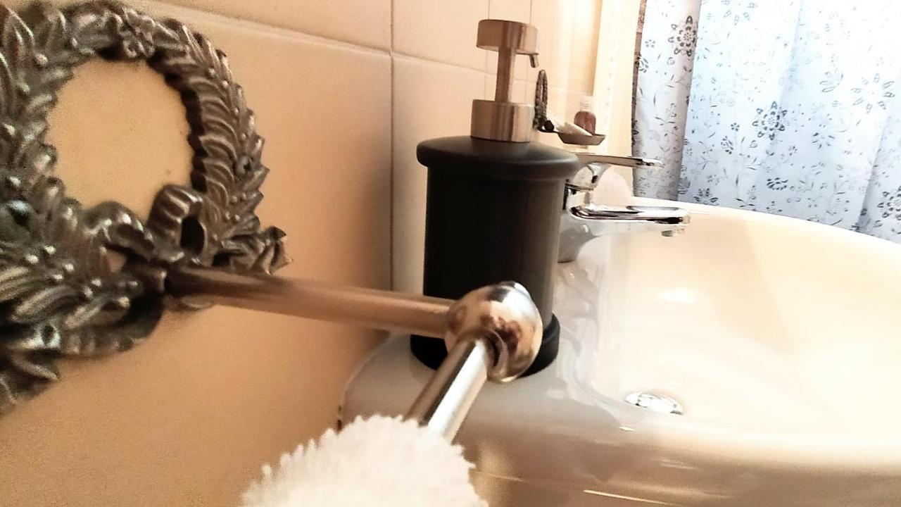 Appartamento La Terrazza Di Dora Menaggio Ngoại thất bức ảnh